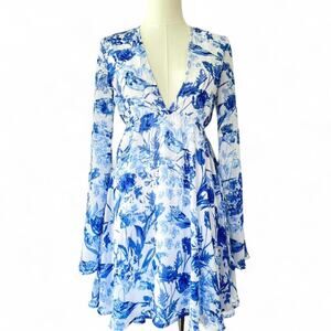 URBAN OUTFITTERS BLUE FLORAL V NECK BELL SLEEVE DRESS